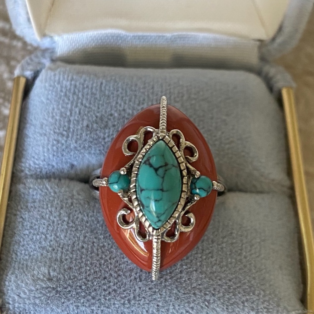 Marked sterling size 6 filigree faux turquoise/carnelian dimensional ring